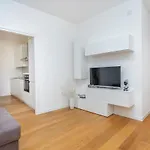 Apartamento Guesthost - Ricasoli Garden Modern Udine