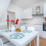 Guesthost - Ricasoli Garden Modern Апартаменты