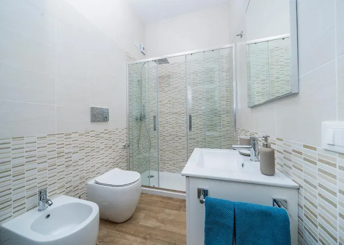 Guesthost - Ricasoli Garden Modern * Udine