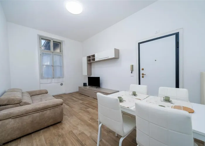 Guesthost - Ricasoli Garden Modern Apartman Udine