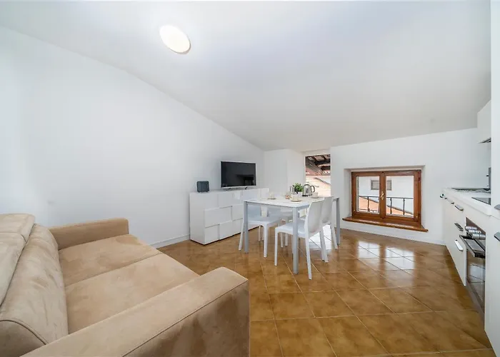 Guesthost - Ricasoli Garden Modern Apartman Udine