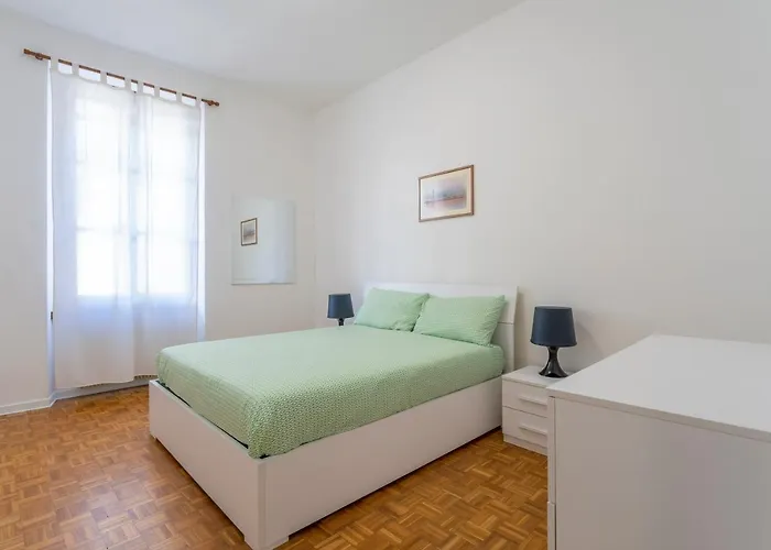 Guesthost - Ricasoli Garden Modern Apartman Udine