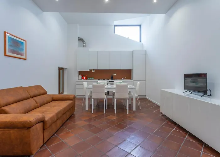 Guesthost - Ricasoli Garden Modern Apartman Udine