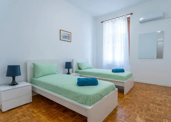 Guesthost - Ricasoli Garden Modern Apartman *