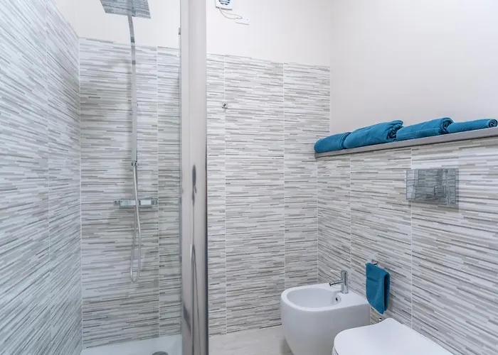 Guesthost - Ricasoli Garden Modern * Udine